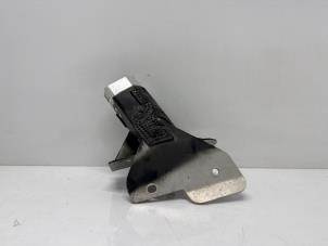 Gebruikte Bumpersteun links-voor Audi R8 (422/423) Prijs op aanvraag aangeboden door Jonker - Huissen B.V.