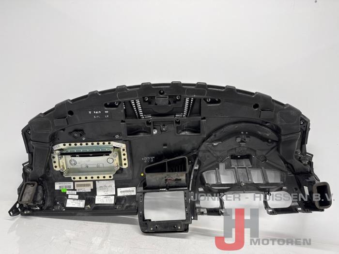 Dashboard Audi R8 - 照片 6