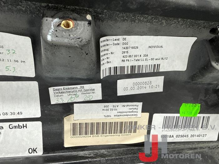 Dashboard Audi R8 - Photo 8