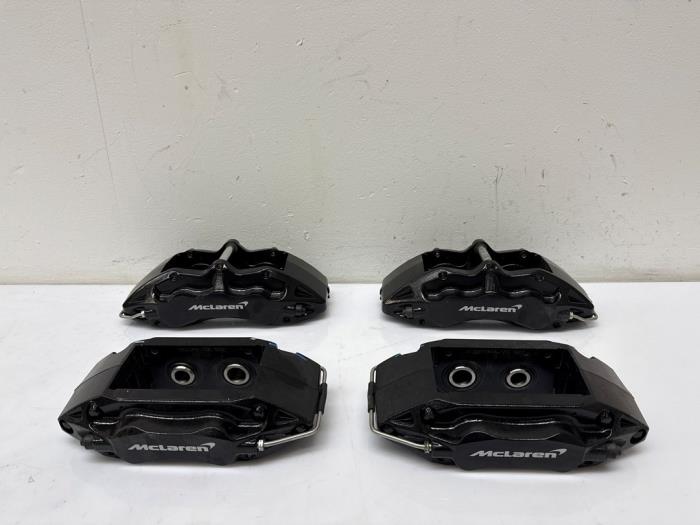 Remmenset compleet voor+achter McLaren 650S