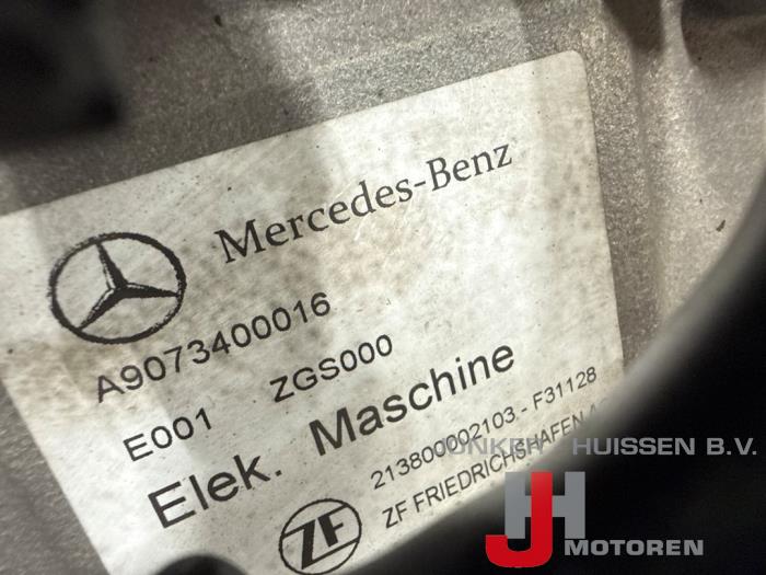 Elektromotor elektrische auto Mercedes eSprinter - Foto 6