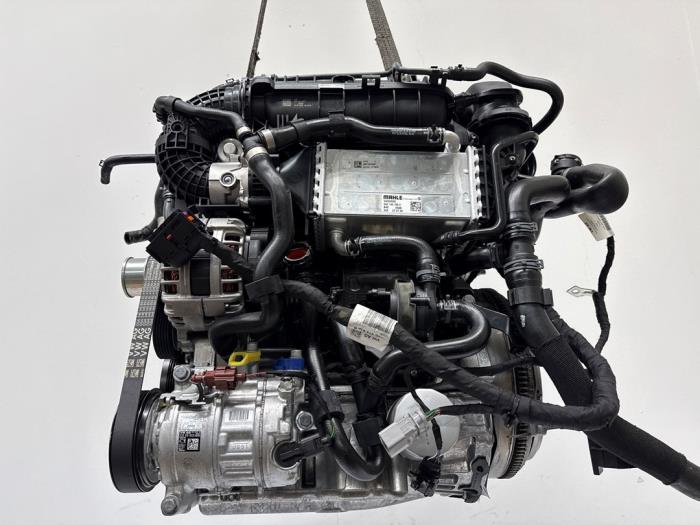 Motor Volkswagen Golf