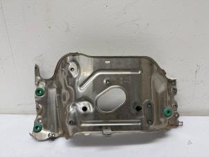 Nieuwe Afdekplaat motor BMW M5 (F90) 4.4 CS V8 32V TwinPower Turbo Prijs op aanvraag aangeboden door Jonker - Huissen B.V.