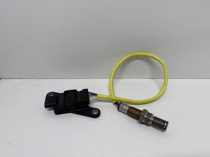 Nox sensor van een Mercedes-Benz Sprinter 3,5t (907.6/910.6) 315 CDI 2.0 D RWD 2023