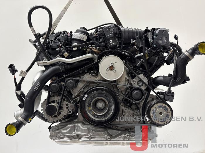 Motor Audi Q8