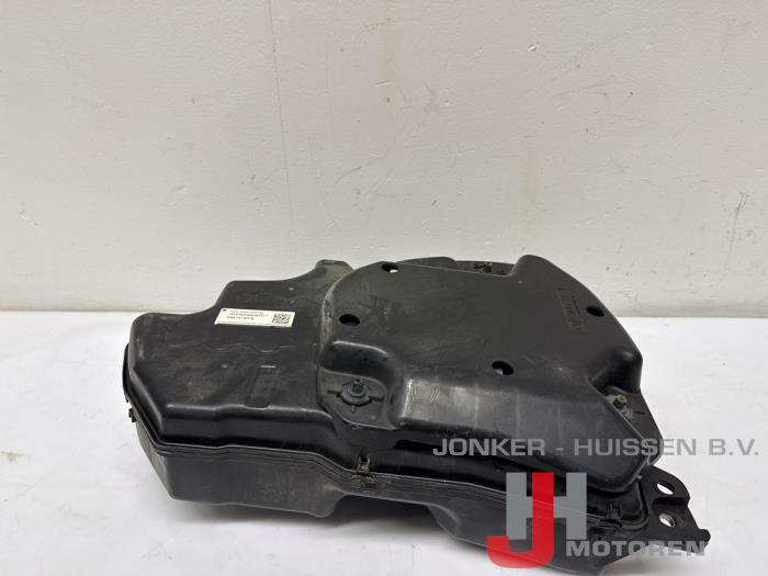Adblue tank Volkswagen Touran