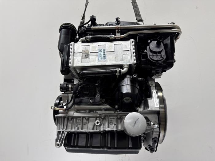 Motor Volkswagen Golf