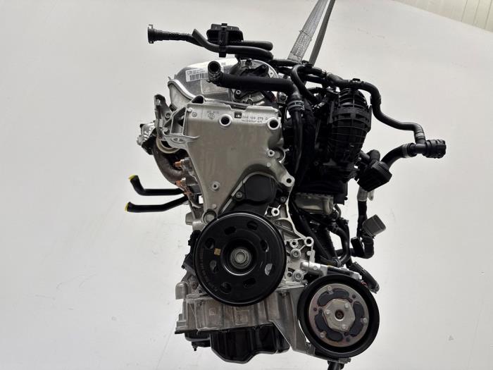 Motor Volkswagen Golf