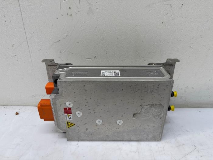 Acculader Audi Q8