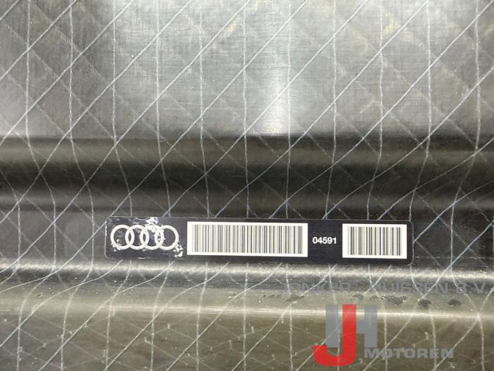 Achterklep Audi R8 - Fotoğraf 5