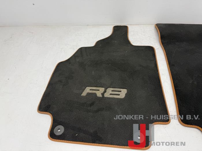 Matten Set Audi R8 - Fotoğraf 3