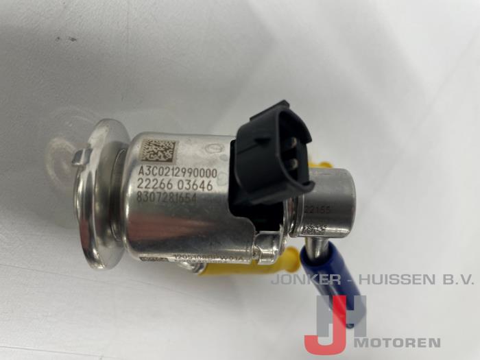Adblue injector Opel Astra - صورة 3