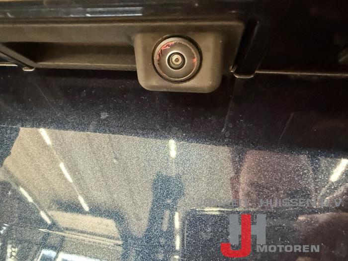 Achterklep Volkswagen Multivan T7 - صورة 3
