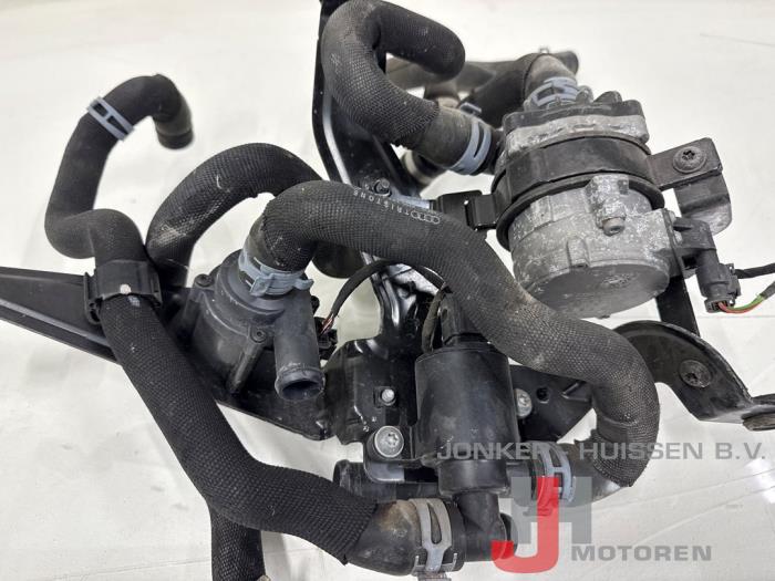 Waterpomp Porsche Panamera DGP - Fotoğraf 2