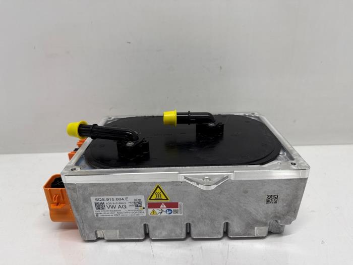 Acculader Volkswagen Passat