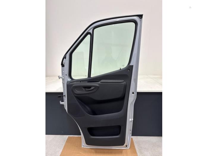 Portier 2Deurs rechts Mercedes Sprinter