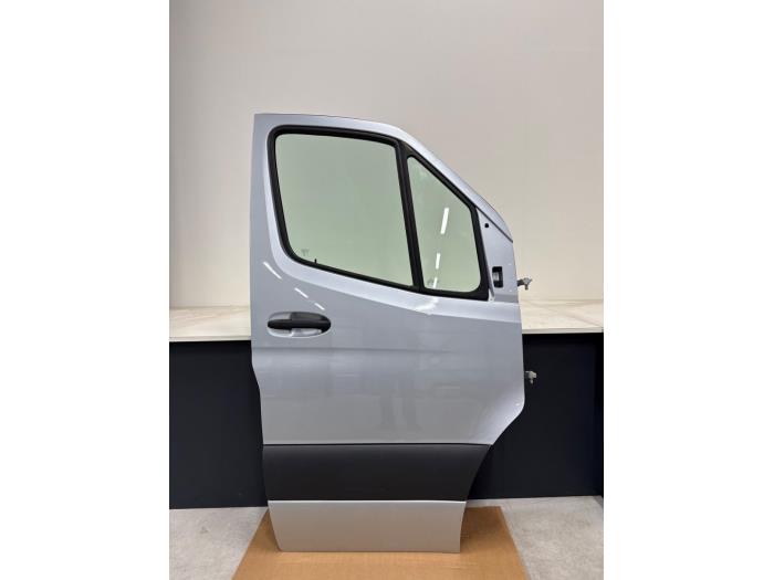 Portier 2Deurs rechts Mercedes Sprinter
