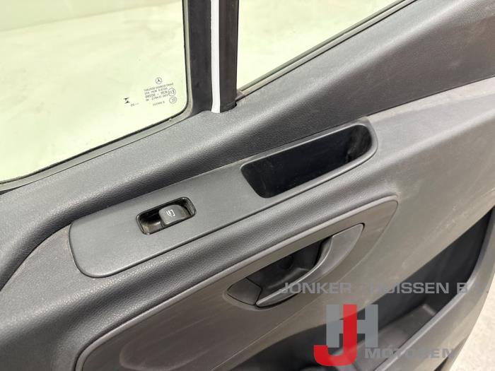 Portier 2Deurs rechts Mercedes Sprinter - صورة 4