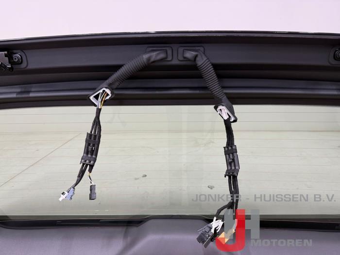 Achterklep Volkswagen Multivan T7 - صورة 4
