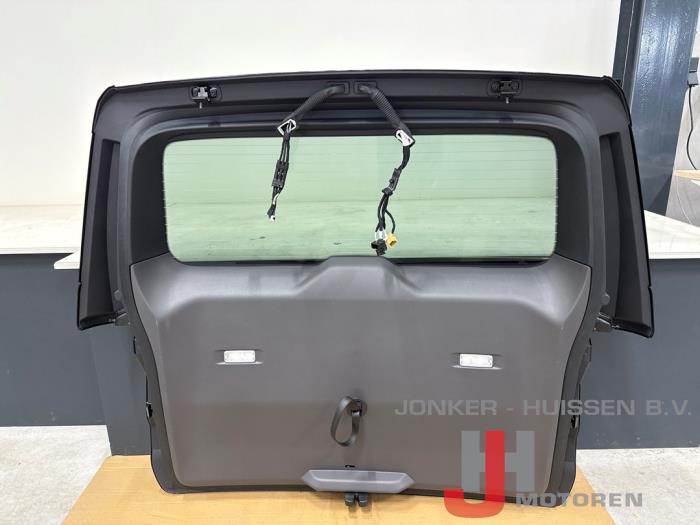 Achterklep Volkswagen Multivan T7 - صورة 4