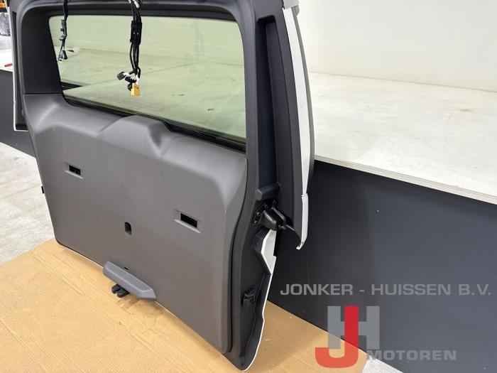 Achterklep Volkswagen Multivan T7 - Fotoğraf 8