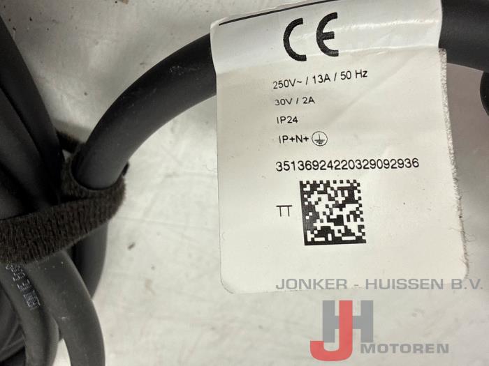Oplaadkabel elektrische auto Mercedes EQS - Fotoğraf 7