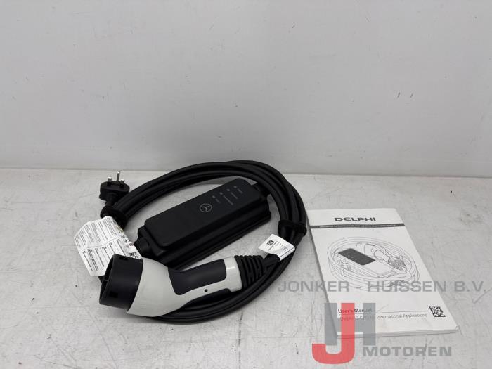 Oplaadkabel elektrische auto Mercedes EQS - Fotoğraf 2