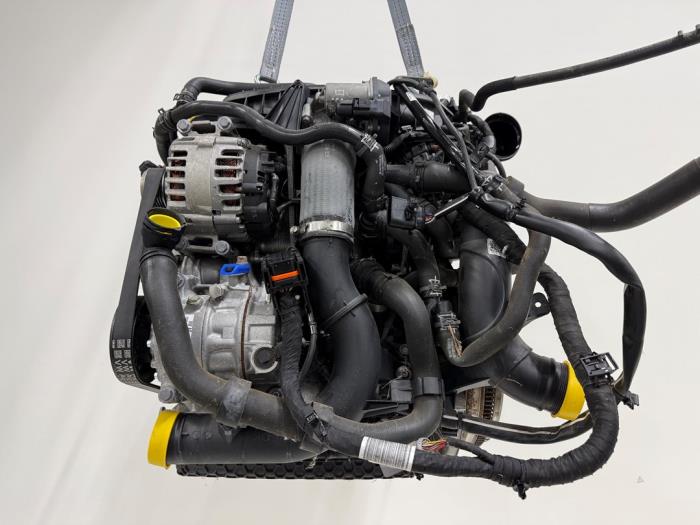 Motor Volkswagen Golf