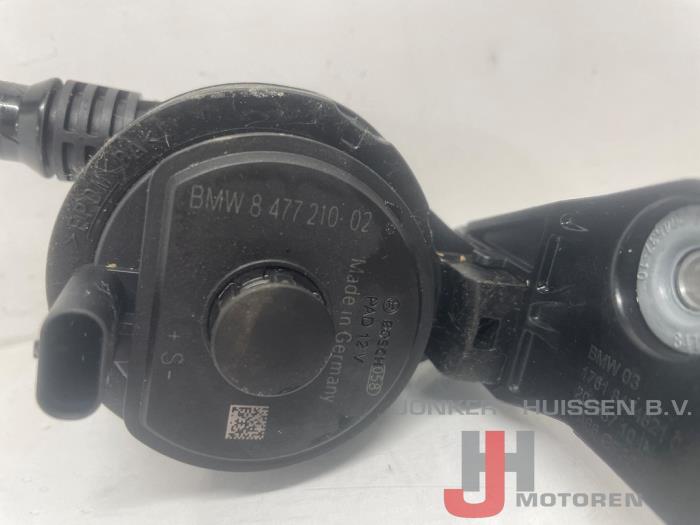 Extra waterpomp BMW X7 - Photo 2