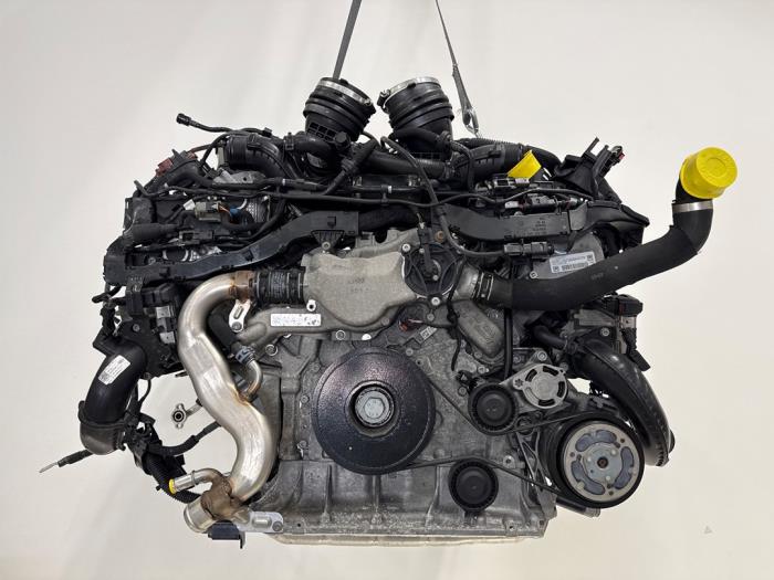 Motor Lamborghini Urus