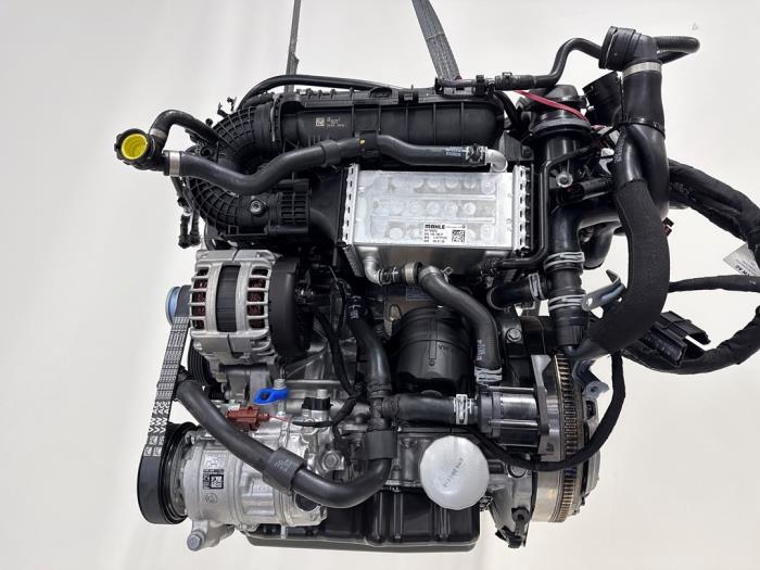Motor Volkswagen Golf