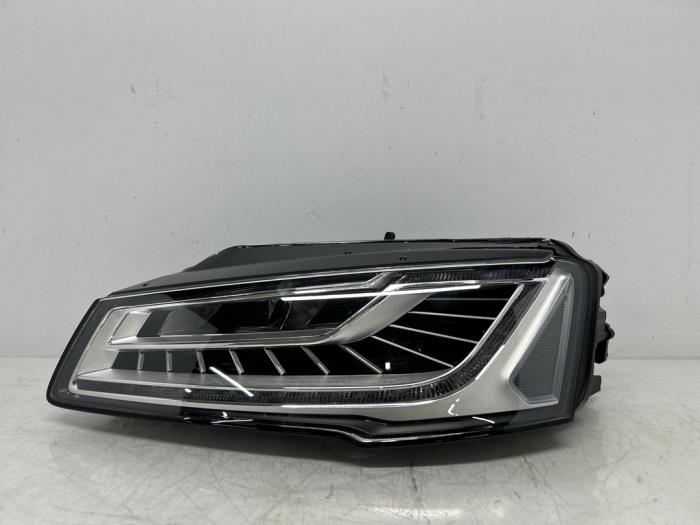 Koplamp links Audi A8