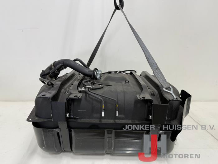 Tank Toyota Hilux - Photo 2