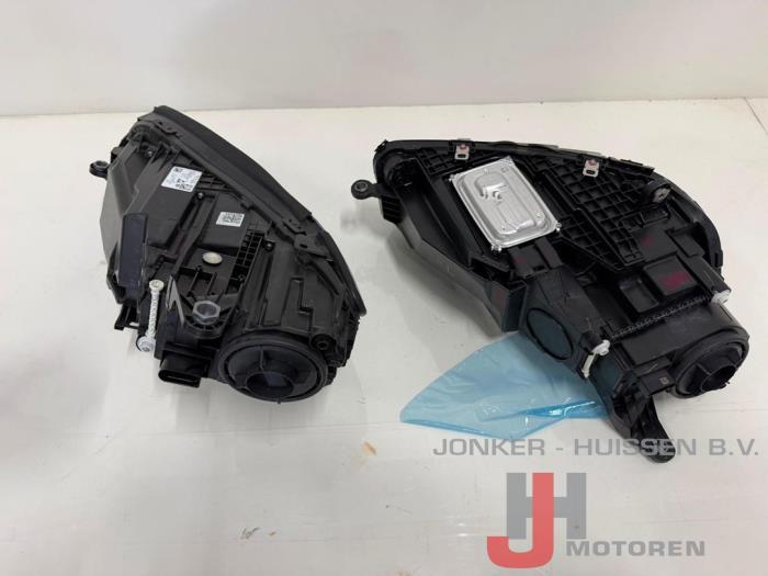Koplamp rechts Mercedes GLE - Фото 8