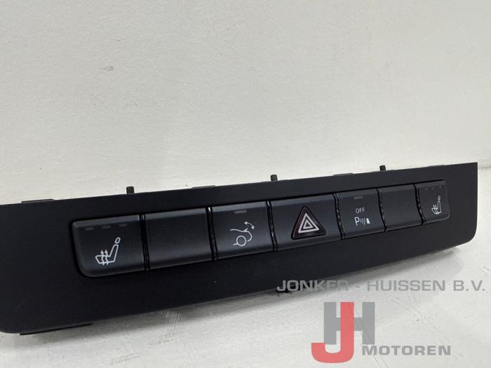 Schakelaar boordcomputer Mercedes AMG GT - Photo 2
