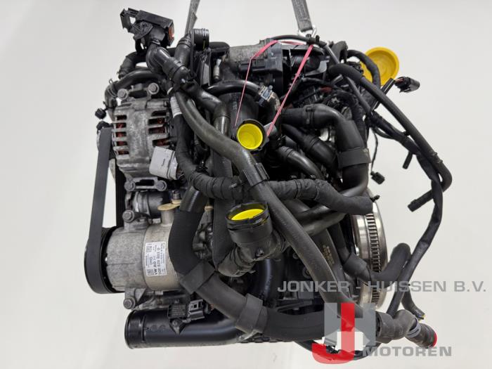 Motor Volkswagen Golf