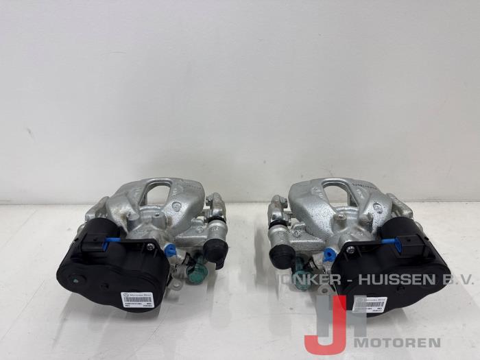 Remklauw set Mercedes eSprinter - Photo 3