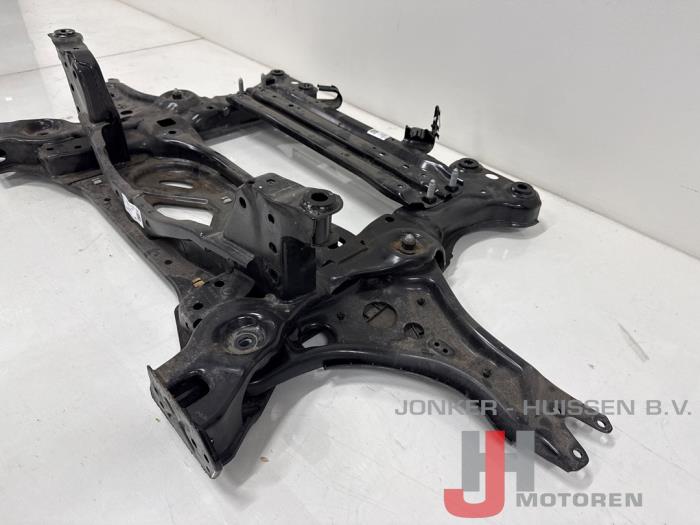 Subframe Volkswagen ID.7 EDDB - 照片 5