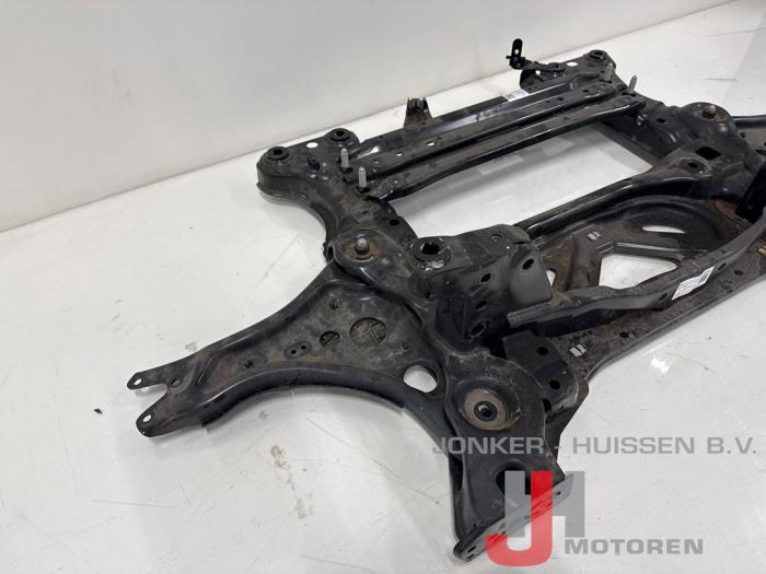Subframe Volkswagen ID.7 EDDB - 照片 4