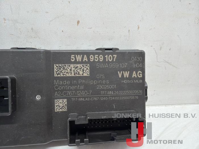 Module achterklep motor Volkswagen Passat - Фото 3