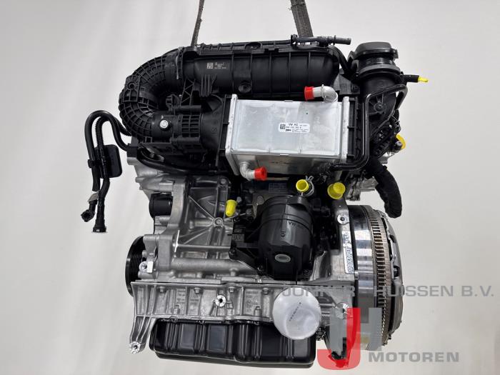 Motor Volkswagen Golf