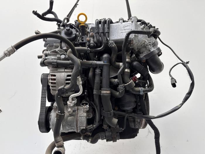 Motor Volkswagen Golf