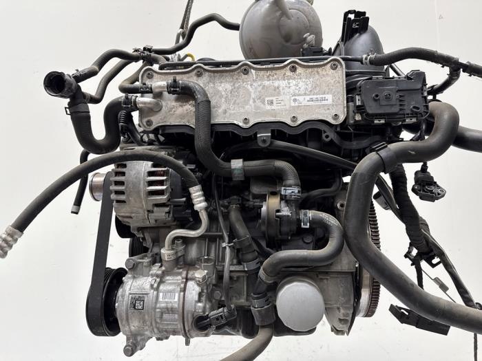 Motor Volkswagen Golf