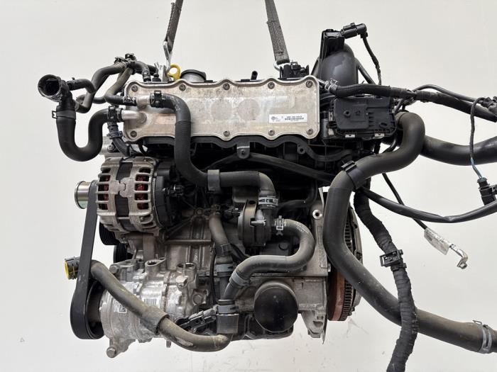 Motor Volkswagen Golf