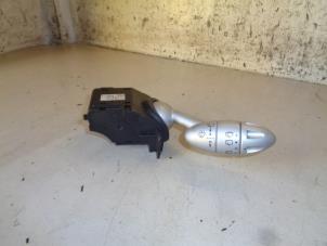 Gebruikte Ruitenwis Schakelaar BMW Mini One/Cooper (R50) 1.6 16V One Prijs € 15,00 Margeregeling aangeboden door Hans Auto Onderdelen