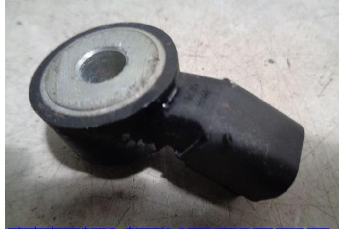 Pingelsensor van een Ford Focus 3 1.0 Ti-VCT EcoBoost 12V 100 2013