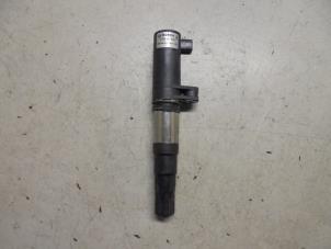Gebruikte Bobine Renault Clio III (BR/CR) 1.4 16V Prijs € 12,00 Margeregeling aangeboden door Hans Auto Onderdelen