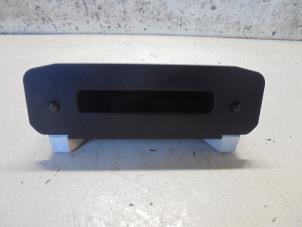 Gebruikte Display Interieur Peugeot 206 (2A/C/H/J/S) 1.4 HDi Prijs € 12,00 Margeregeling aangeboden door Hans Auto Onderdelen