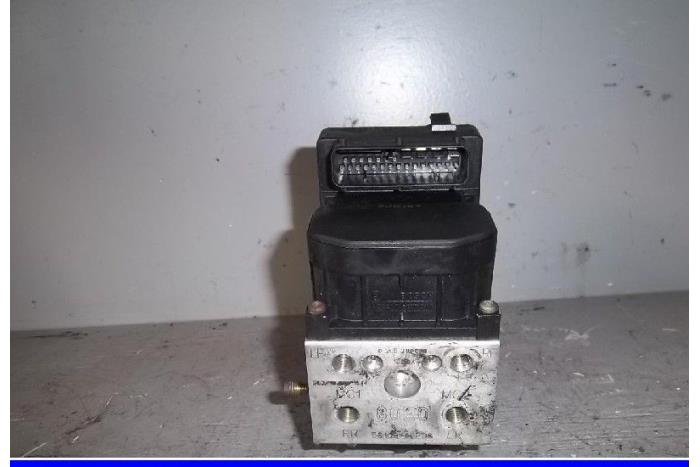 Gebruikte ABS Pomp Suzuki Swift (SF310/413) 1.3i 5-Drs. Prijs € 15,00 Margeregeling aangeboden door Hans Auto Onderdelen