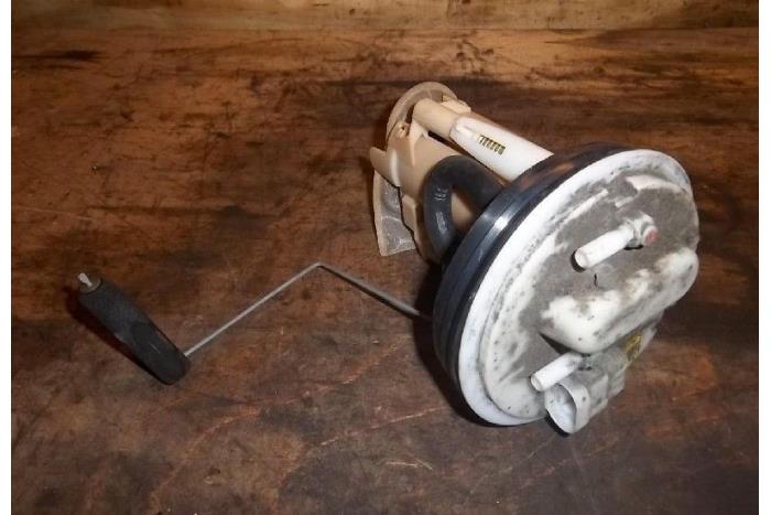 Gebruikte Tank element Pomp Renault Twingo (C06) 1.2 SPi Phase I Prijs € 25,00 Margeregeling aangeboden door Hans Auto Onderdelen